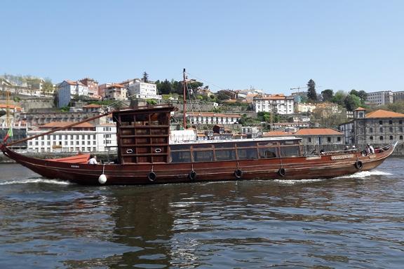 Surfaventura Barco Rabelo